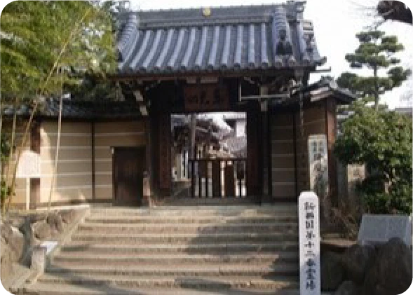 【豊中市】スポット2 東光院萩の寺（旧川崎東照宮本地堂）外観