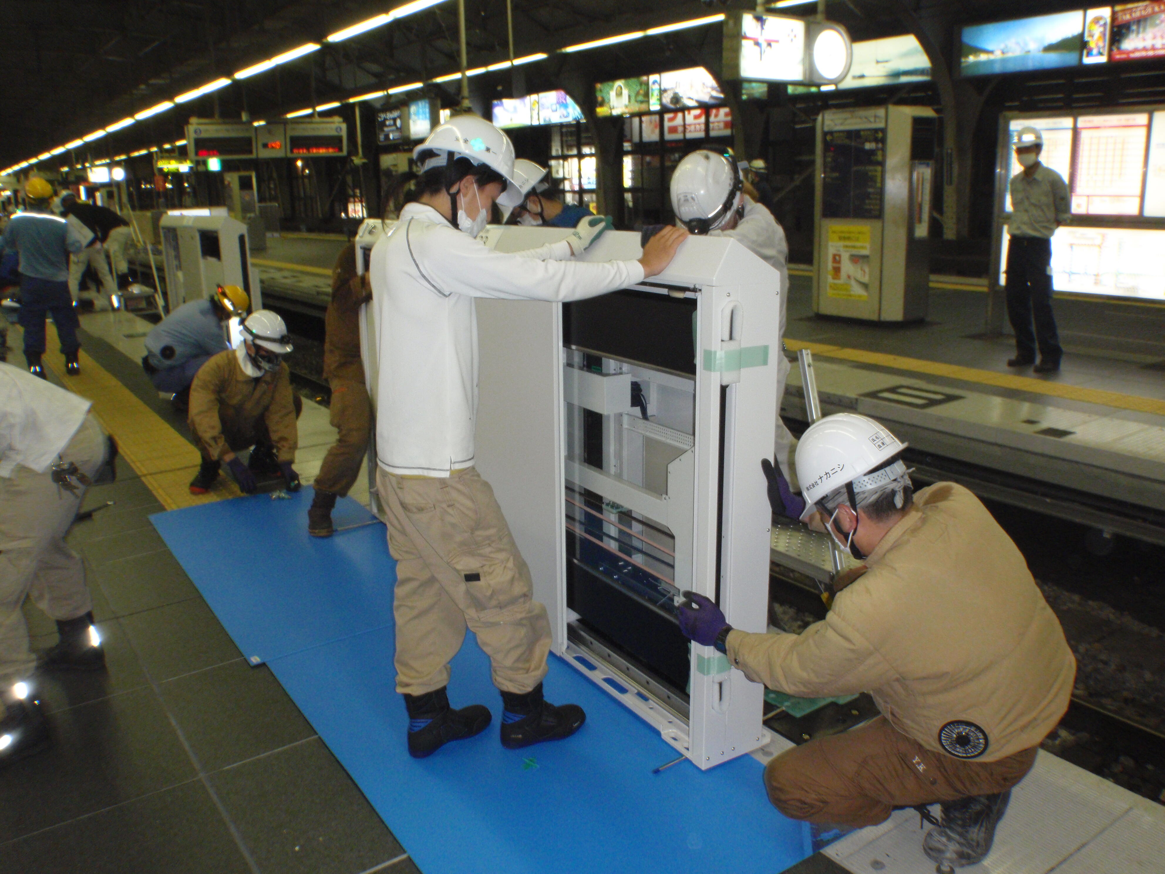 神戸三宮駅に可動式ホーム柵を設置しました