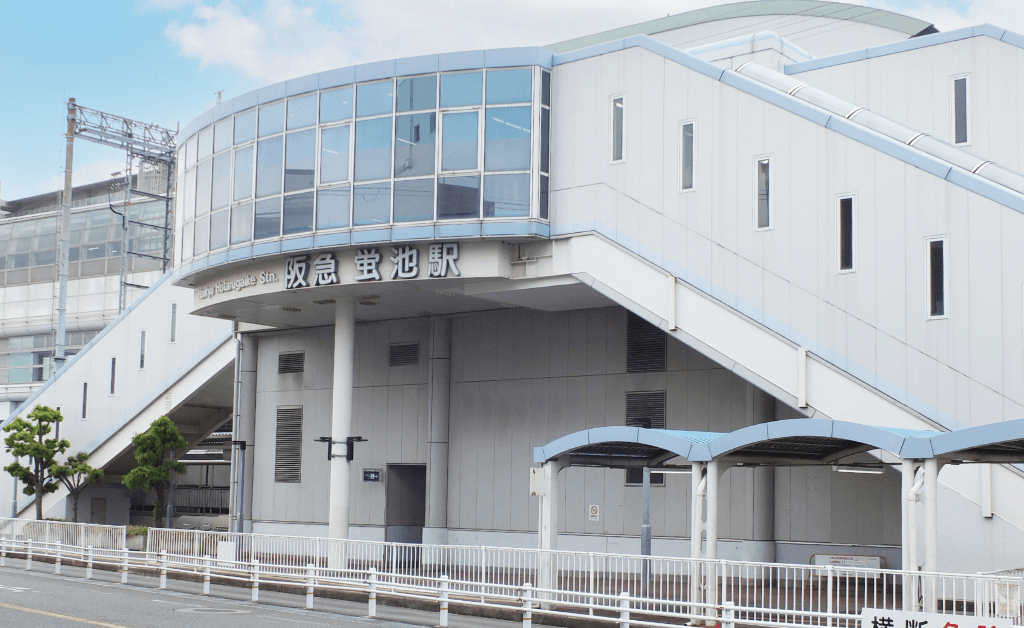 蛍池駅