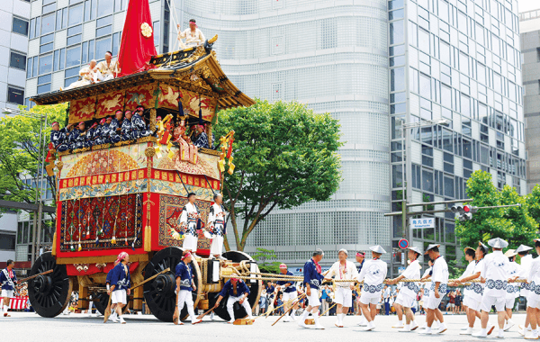 山鉾巡行